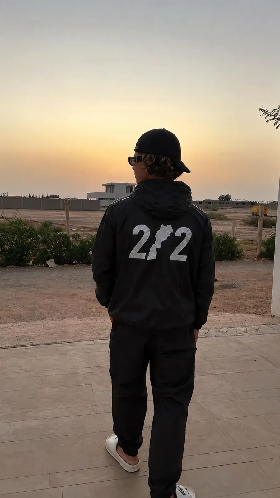 Veste NO FITNA 212 Maroc portée : le 212 dans le dos