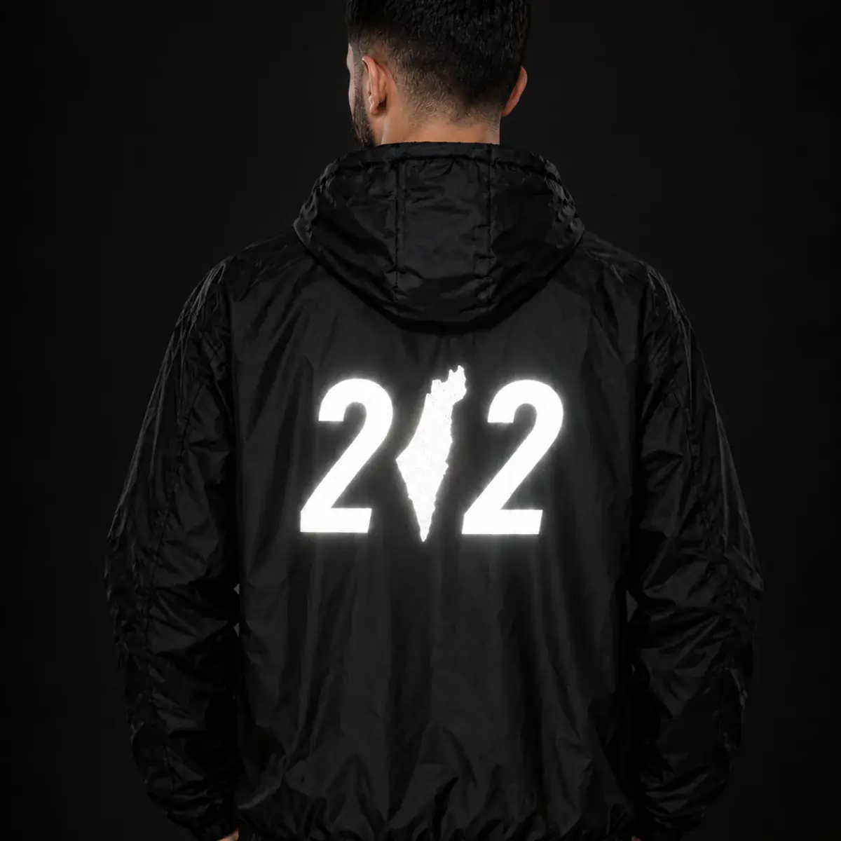 Veste Palestine · Noir, portée de dos, avec le marquage dos