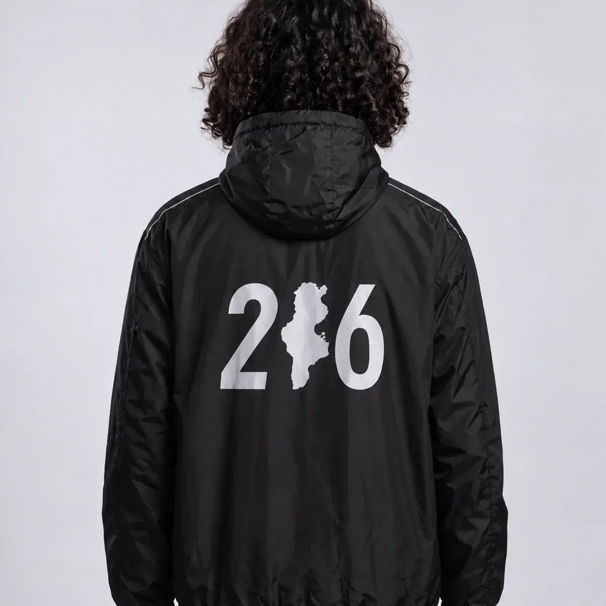 Veste 216 Tunisie réfléchissante portée, marquage dos